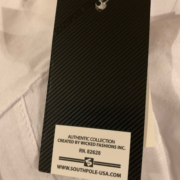 Men’s South Pole white short sleeved shirt. - Picture 7 of 8